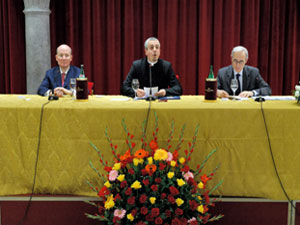 Relatori: Massimo Introvigne (a sinistra), Roberto De Mattei (a destra)